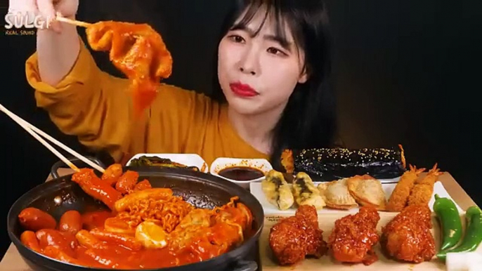 ASMR MUKBANG_ 직접 만든 떡볶이 양념치킨 김밥 먹방 & 레시피 FRIED CHICKEN AND Tteokbokki EATING