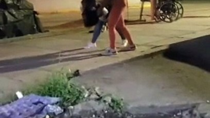 Dos mujeres se van a los golpes en El Paraíso