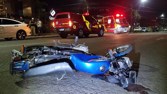 Motociclista é socorrido pelo Siate após forte colisão com Ônix na Neva