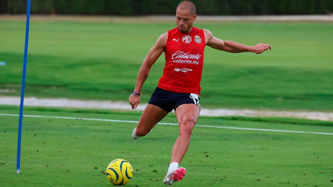 Chicharito Hernández es convocado por Fernando Gago tras su lesión para el Chivas vs. León