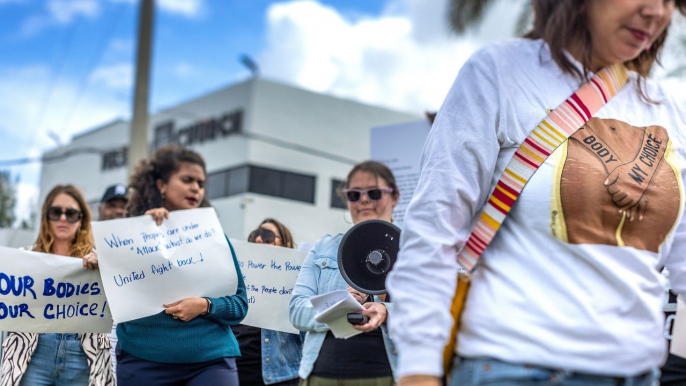 "Hemos perdido la libertad de decisión sobre nuestra vida y futuro": Clara Trullenque sobre las restricciones al aborto en Florida