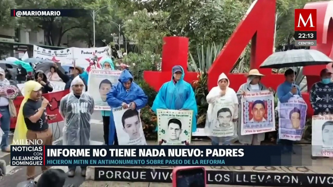 Padres de los normalistas exigen respuestas a diez años de desapariciones