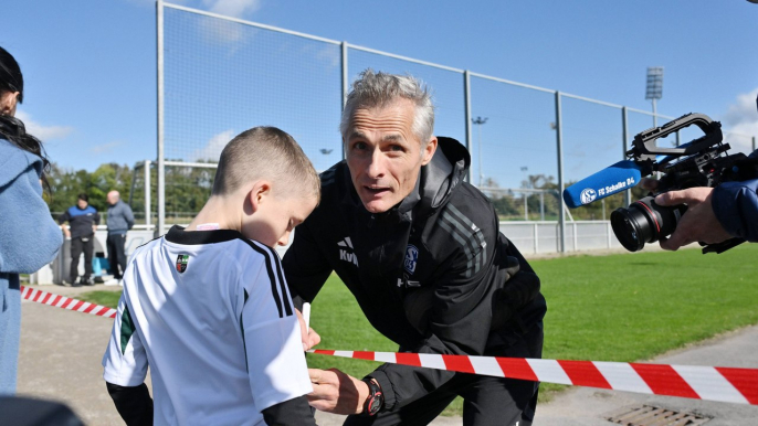 Neuer Schalke-Coach: Van Wonderen "darf kein Experiment sein"