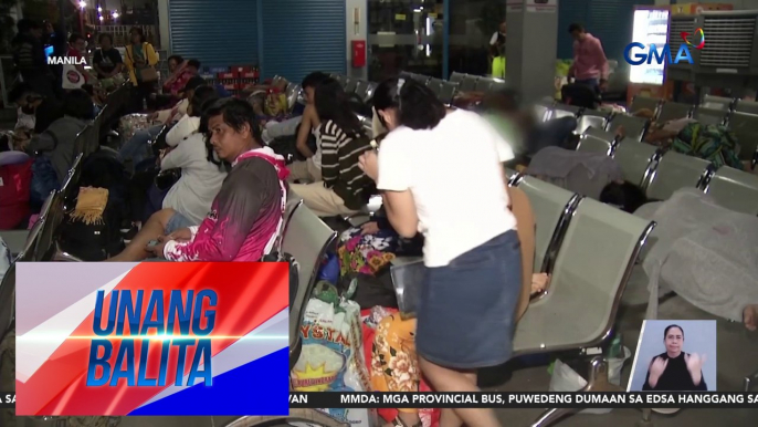 Ilang pasaherong uuwi sa mga probinsiya para sa Undas, maagang dumating sa Manila North Port | Unang Balita