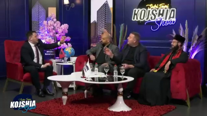 Gëzim Kelmendi - Mysafir në Kojshia Show së bashku me Nikollë Xhufka dhe Rid Berisha (pjesa e dytë)