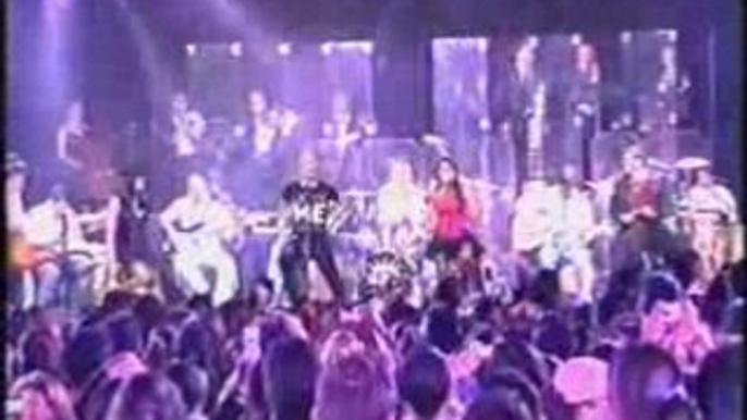 RBD - Rebelde (CONFESIONES EN CONCIERTO)