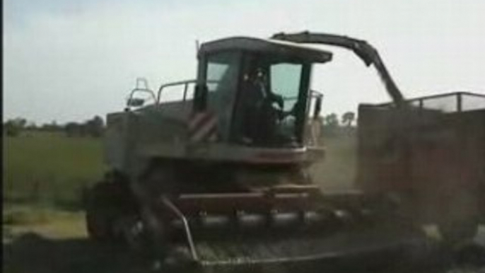 Ensilage à Valderiès [7 Mai 2008]