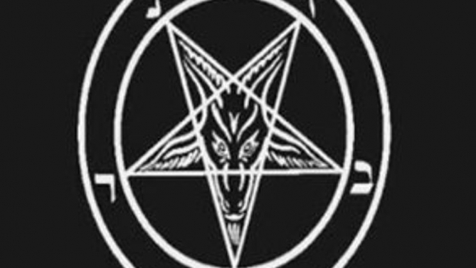 NOUS SOMMES DIRIGER PAR DES SATANISTES