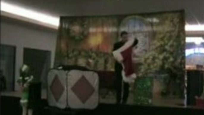 Magician Jason Hudy makes Santa Claus Appear!