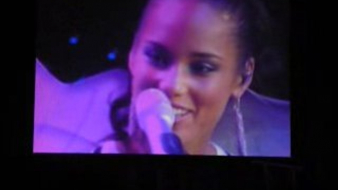 Solo Amanda Brown concert Alicia Keys Nantes