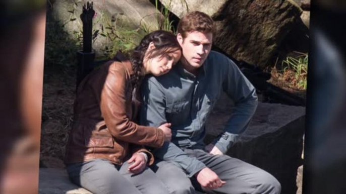 Jennifer Lawrence Cuddles Up to Liam Hemsworth on Hunger Games Set