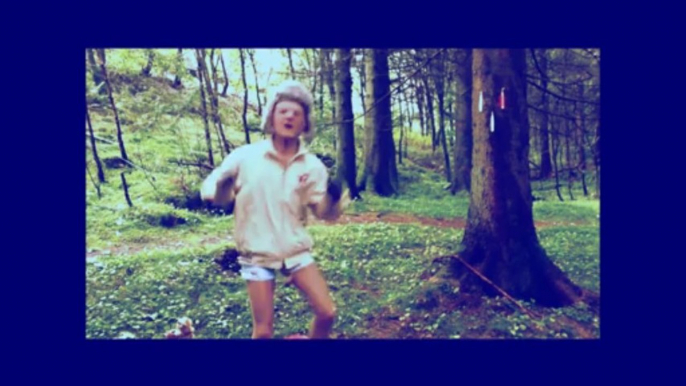 Crazy Grandpa in Hotpants Dancing "The Fox" by Ylvis