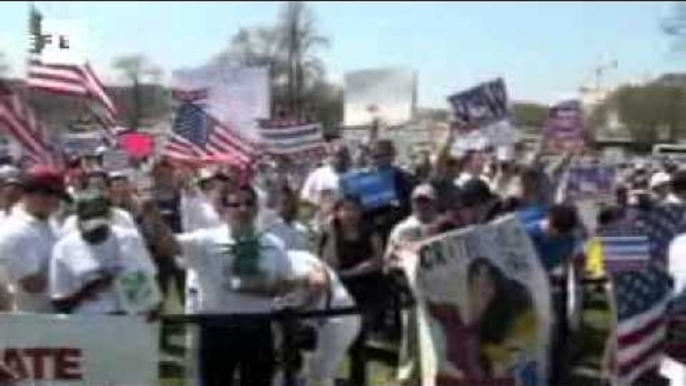 Tens of thousands of immigrants call for immigration reform at Capitol