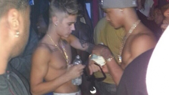 Justin Bieber Strips Down At A Strip Club
