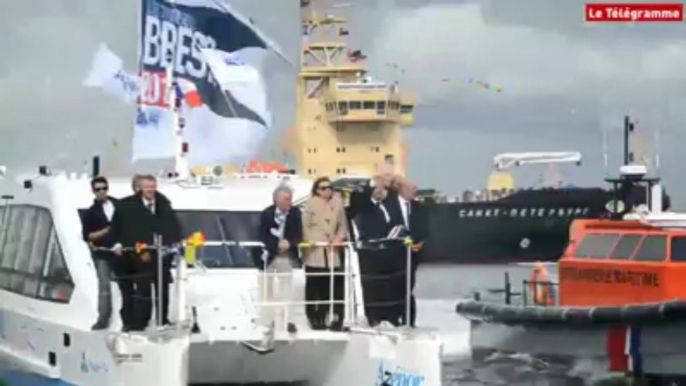 Tonnerres de Brest. Hollande, Trierweiler et Thilleman sont sur un bateau