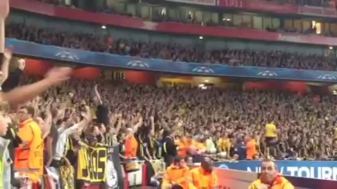 Arsenal vs Borussia dortmund 1 goal Borussia fans_