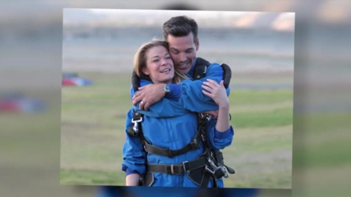 LeAnn Rimes and Eddie Cibrian Fall in Love Skydiving