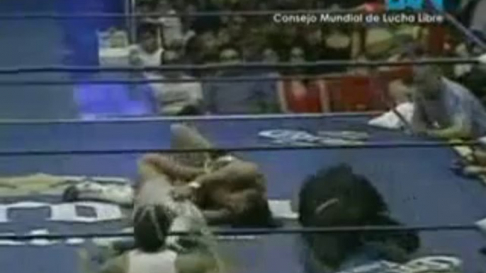 Místico vs. Negro Casas - CMLL 4/12/09