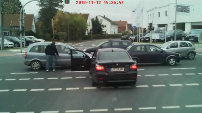 BMW Road Rage with a violent crash in the end!