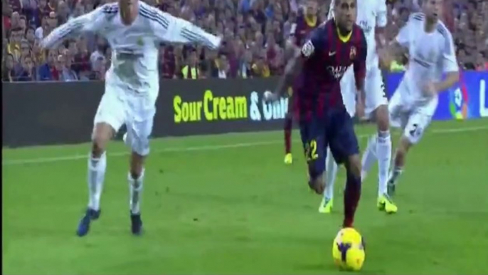 Dani Alves Amazing Skill Nutmeg vs Cristiano Ronaldo HD