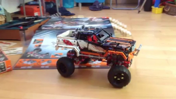 LEGO TECHNIC 4x4 MONSTER par Simon