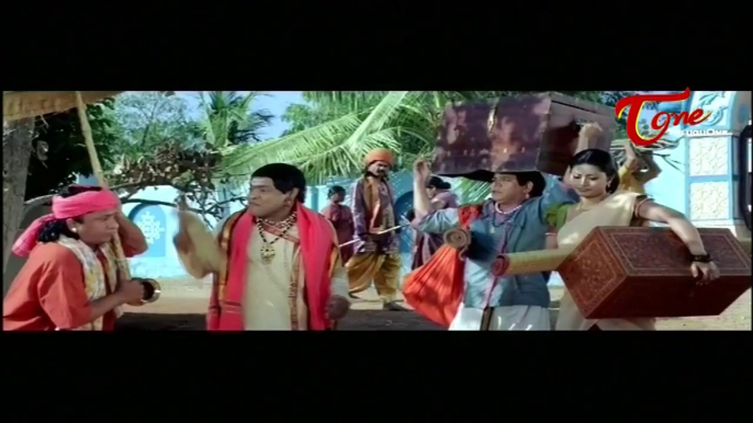 Pandurangadu   Comedy Scene between Sneha and Gundu Hanumantha Rao