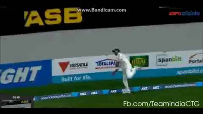 Ravindra Jadeja's Circus Catch To Dismiss McCullum(ipad)A