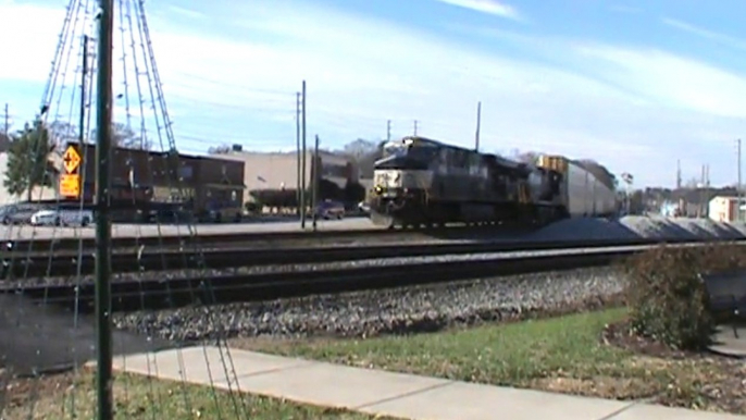 NS 290 autorack and intermodal train EB through Austell Ga