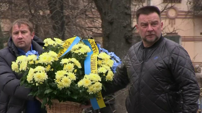 Ukraine: aux funérailles d'un artiste, la fierté et l'espoir de ses amis