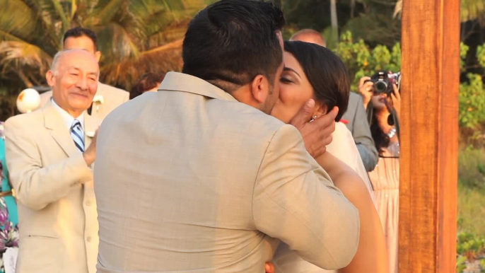 Real Wedding: Rossana and Jesse in Sayulita, Nayarit, Mexico