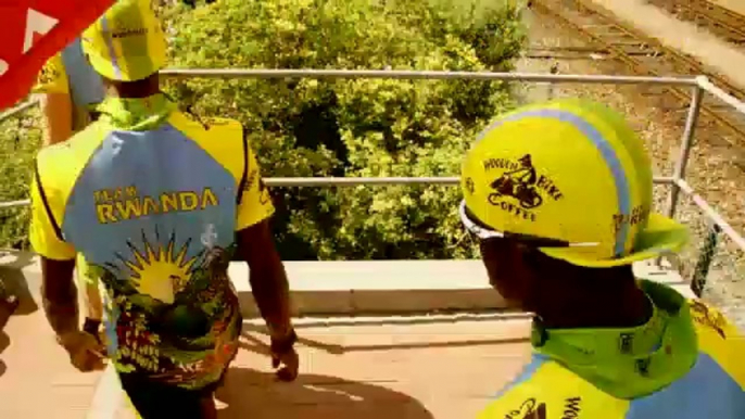 Spéciale Rwanda - Le rêve devient réalité pour 'La Team Rwanda'