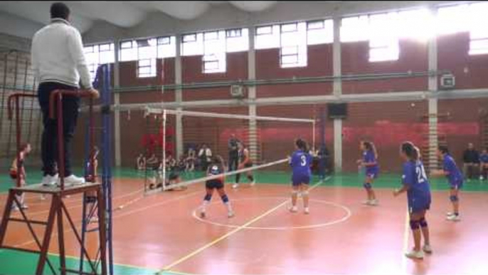 Aversa (CE) - Alp Volley, le under 14 vincono prima semifinale (11.04.14)