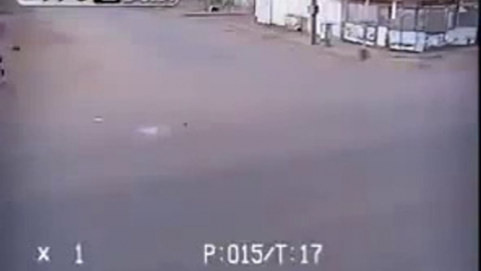 incredible escape between two crashing cars