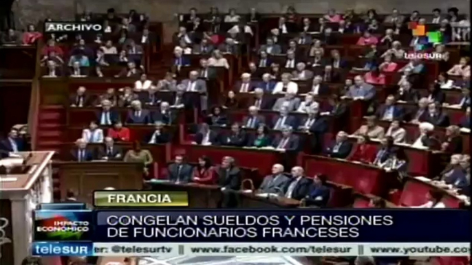 Francia: gobierno congela pensiones y sueldos de funcionarios