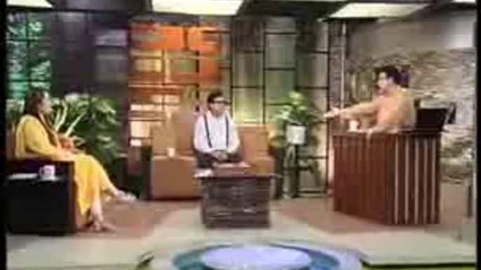 Hasb e Haal 3rd Feburary 2014 , Dunya News Azizi Hasb-e-Haal Full Show_clip8