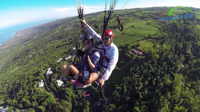 DECOUVERTE VOL BIPLACE EN PARAPENTE ILE DE LA REUNION- PARAGLIDING TANDEM FLIGHT REUNION ISLAND