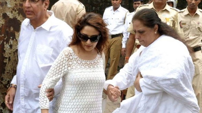 Shammi Kapoor's Funeral with Kareena Saif Amir Khan Priyanka Chopra Madhuri Shah Rukh Khan Kajol Karisma Kapoor Amitabh Bacchhan Govinda Shashi Kapoor Ranbir Kapoor