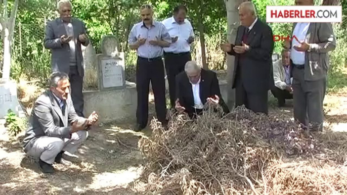 Uluslararası Güreş Federasyonları Birliği Asbaşkanı ve Türk Güreş Vakfı Başkanı Ahmet Ayık,...