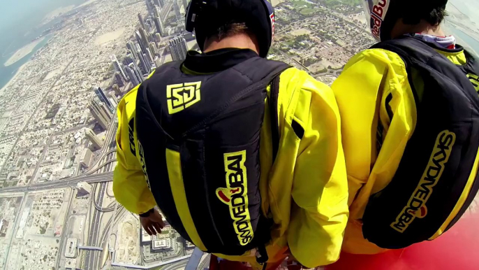 Wonderful-scene-base-jumping-worlds-tallest-building Burj Khalifa