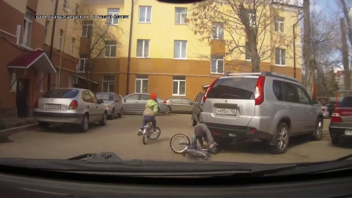 2 little bikers fighting after they felt! Hilarious!