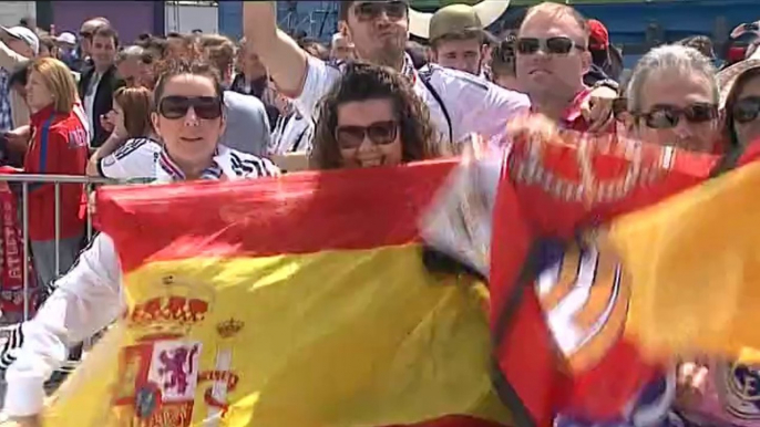 Thousands of "Indians" and "Vikings" from Madrid  invade Portuguese capital in search of glory