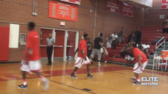 Dunk de fou, à une main pendant l'échauffement. Surdoué du Basket-ball