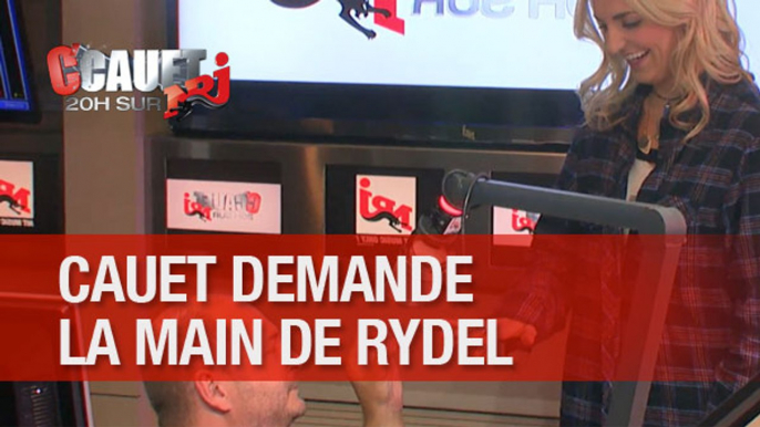 Cauet demande en mariage Rydel des R5 !