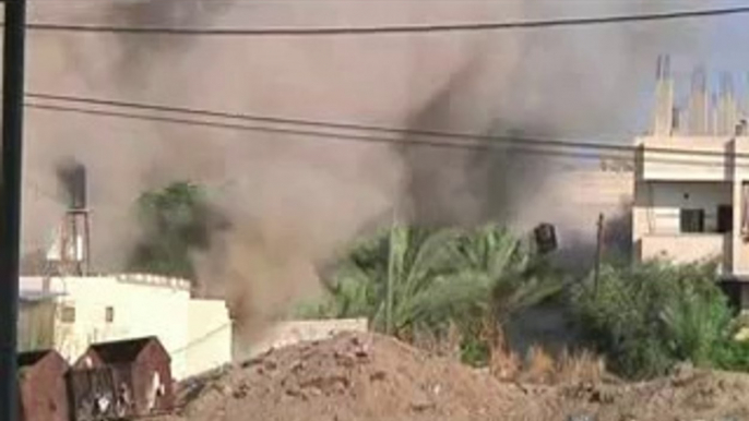 Video shows Israeli airstrikes on Gaza Strip - BBC News