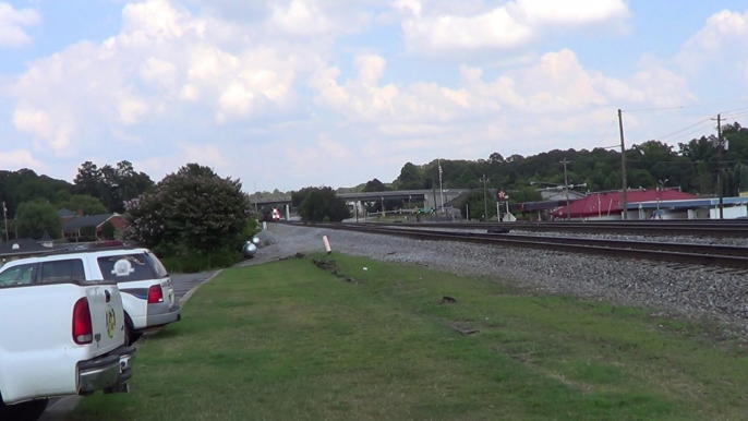 NS 282 Intermodal Train NB through Austell Ga.