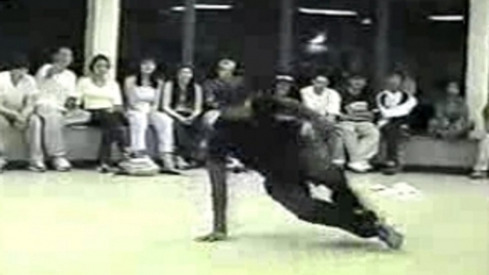 Dance Moves - Breakdance - Hip Hop Battl