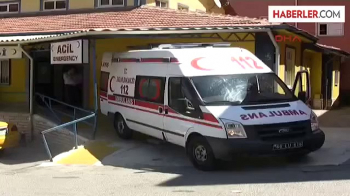 Sorgun'da Otomobil Kamyonla Çarpıştı 5 Ölü Ek Hastane Önünden Görüntü