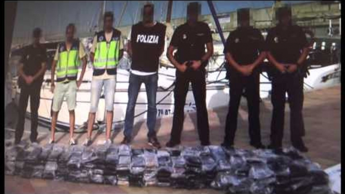 Napoli - Narcotraffico di cocaina dal Venezuela in barca a vela -live- (25.07.14)