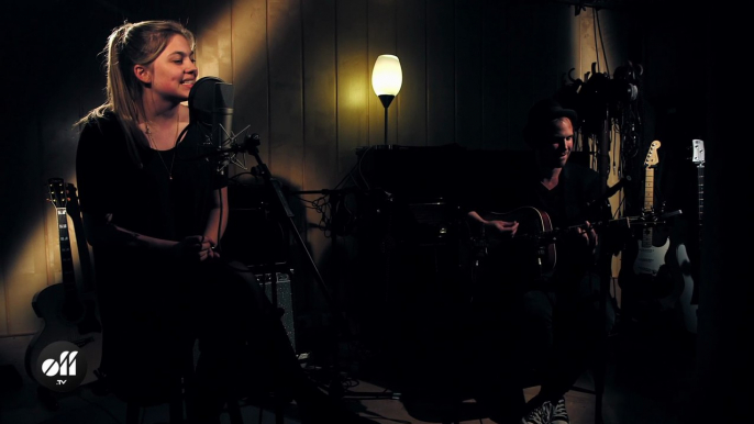 OFF COVER - Louane "Radioactive" (reprise d'Imagine Dragons)