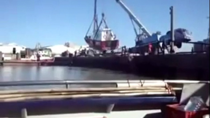 Crane accidents caught on tape 2013 Fail accident 2013 Yacht accident yacht fail ship fail